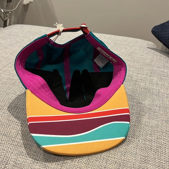 Storied hats new - Picture 3 of 3